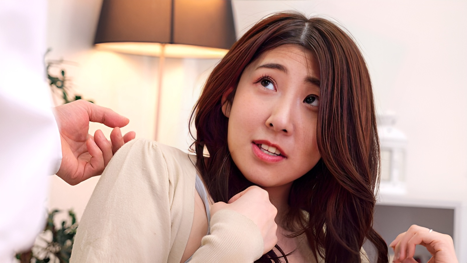 BASJ-010 남편이 아내보다 일을 더 사랑하기 때문에 남편을 속인다