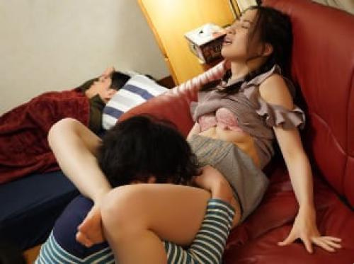 Marido descobriu a esposa fazendo sexo com o melhor amigo e o final